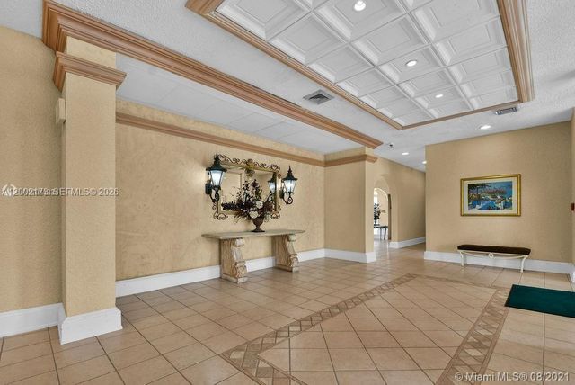 18041 Biscayne Blvd 801, Aventura, FL 33160