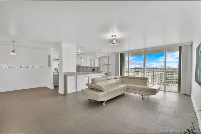 18041 Biscayne Blvd 801, Aventura, FL 33160