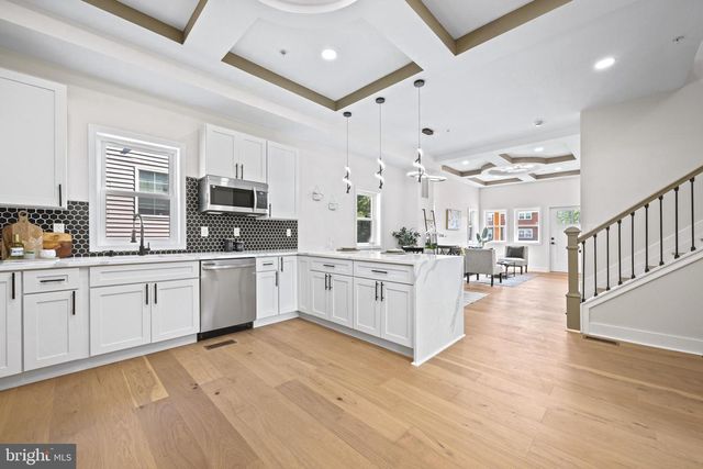 8620 ELLEN CT, Parkville, MD 21234