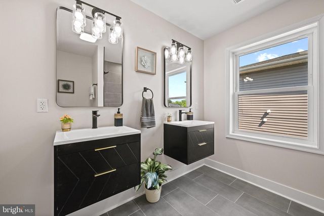 8620 ELLEN CT, Parkville, MD 21234