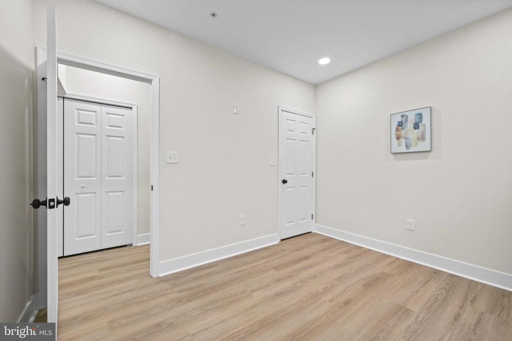 Image 41 of property listing at 8620 ELLEN CT, Parkville, MD 21234