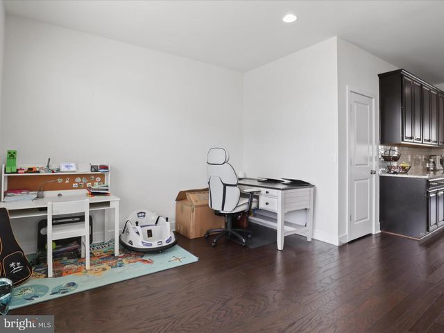 25441 HARTLAND ORCHARD TER, Chantilly, VA 20152