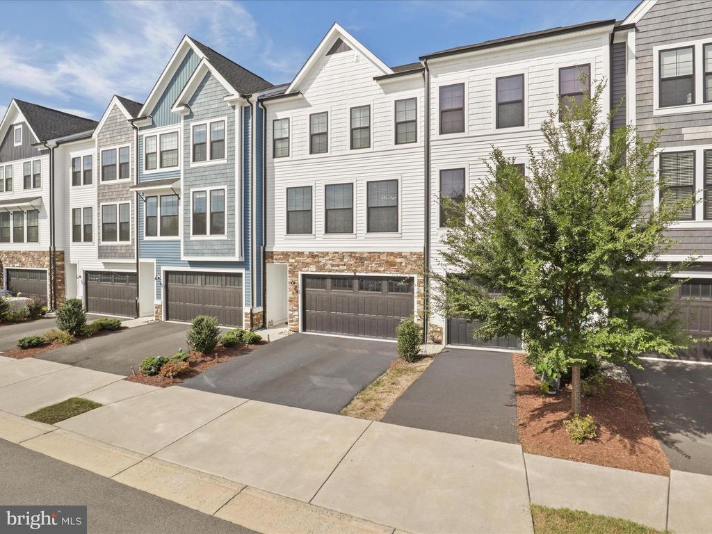 25441 HARTLAND ORCHARD TER, Chantilly, VA 20152