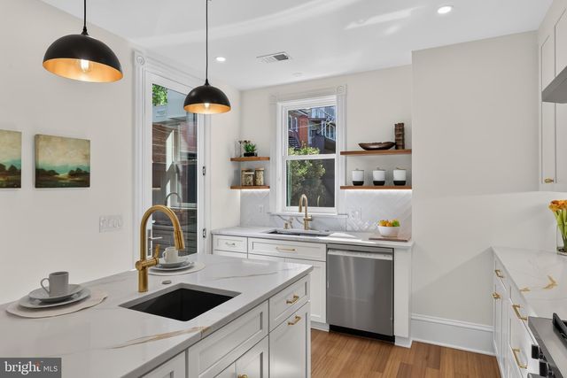 513 F ST NE, Washington, DC 20002