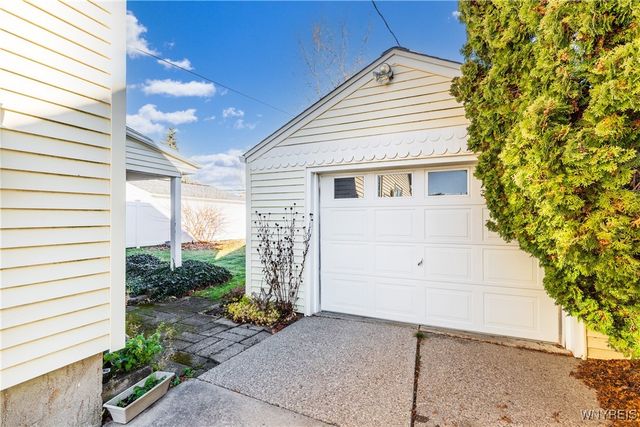 119 Treadwell Road, Tonawanda, NY 14150