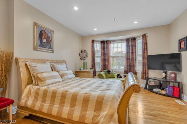 60 Hawthorne Ave, East Orange City, NJ 07018