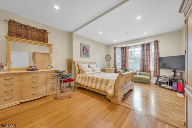 60 Hawthorne Ave, East Orange City, NJ 07018