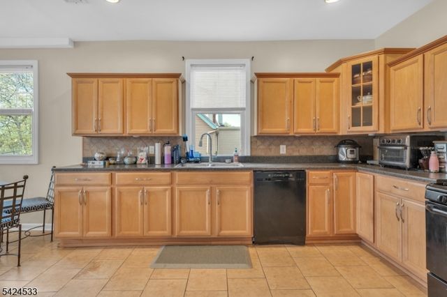 60 Hawthorne Ave, East Orange City, NJ 07018