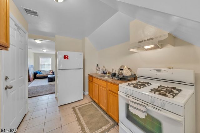 60 Hawthorne Ave, East Orange City, NJ 07018