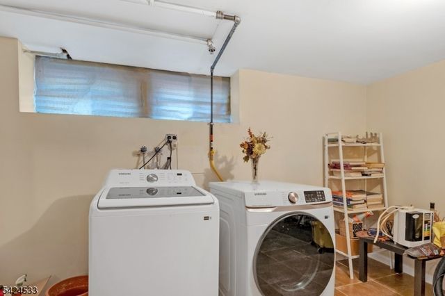 60 Hawthorne Ave, East Orange City, NJ 07018