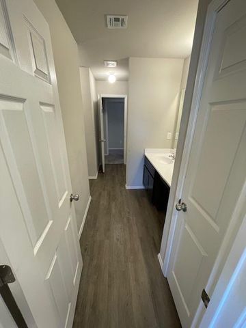 1909 E Moore Avenue, Stillwater, OK 74075