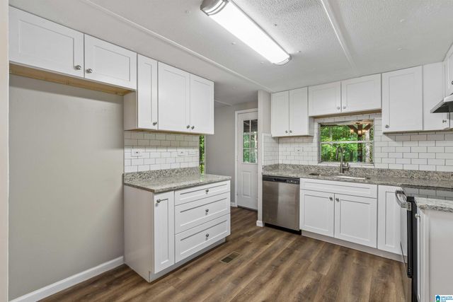 6086 CASTLE HEIGHTS ROAD, Morris, AL 35116