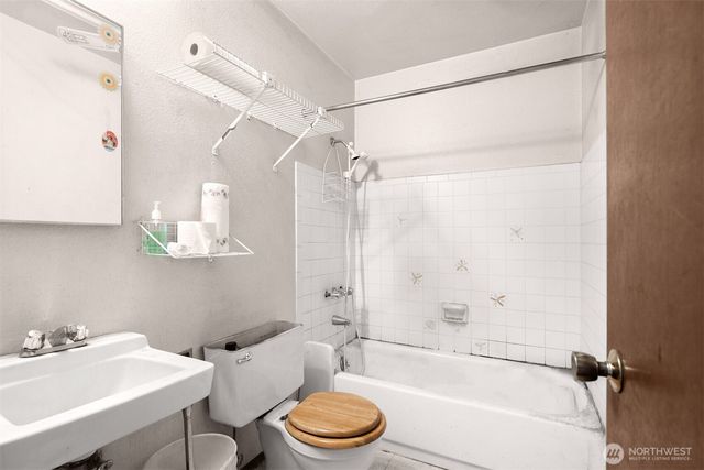 1956 E 65th Street, Tacoma, WA 98404