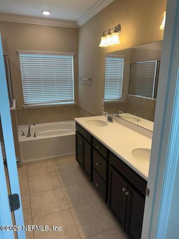 1440 ASPENWOOD Drive, Jacksonville, FL 32211