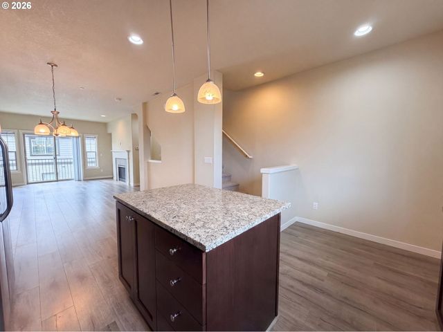 28428 Sw VILLEBOIS Dr N, Wilsonville, OR 97070