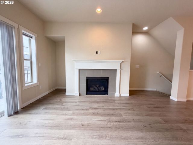 28428 Sw VILLEBOIS Dr N, Wilsonville, OR 97070