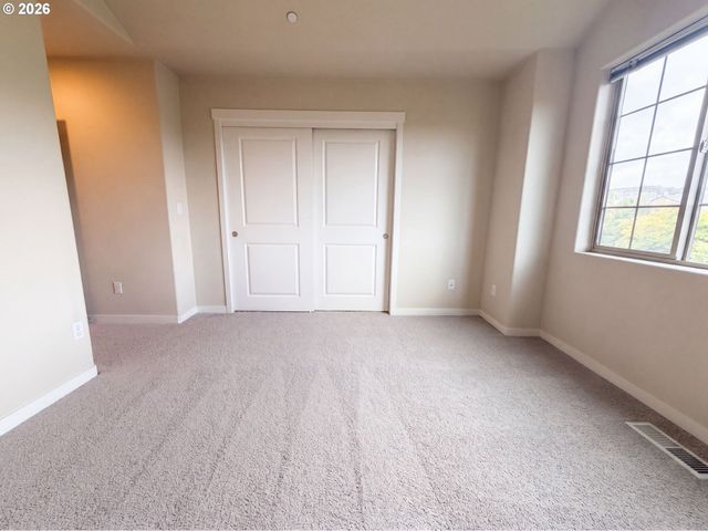 28428 Sw VILLEBOIS Dr N, Wilsonville, OR 97070