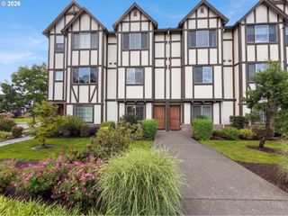 28428 Sw VILLEBOIS Dr N, Wilsonville, OR 97070