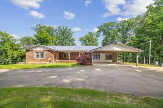 255 Whispering Hills Dr, Dover, TN 37058