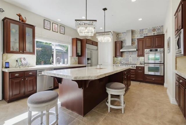 1645 Loch Ness Drive, Fallbrook, CA 92028