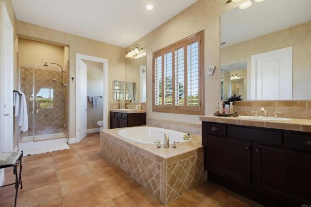 1645 Loch Ness Drive, Fallbrook, CA 92028