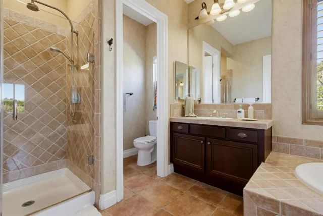 1645 Loch Ness Drive, Fallbrook, CA 92028