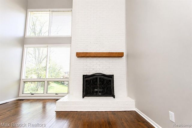 7139 Creeks Crossing, West Bloomfield, MI 48322