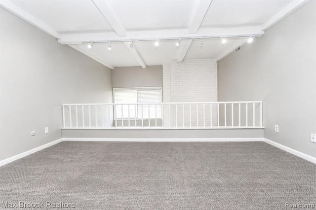 7139 Creeks Crossing, West Bloomfield, MI 48322