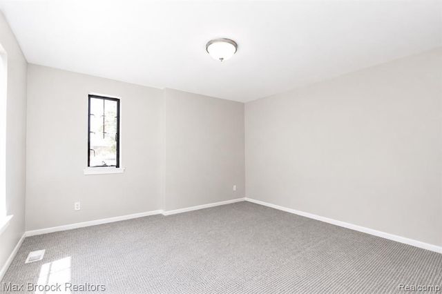 7139 Creeks Crossing, West Bloomfield, MI 48322