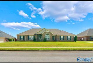 13196 Summerfield Drive, Athens, AL 35613