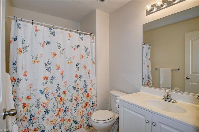 856 Point Way CT, Virginia Beach, VA 23462