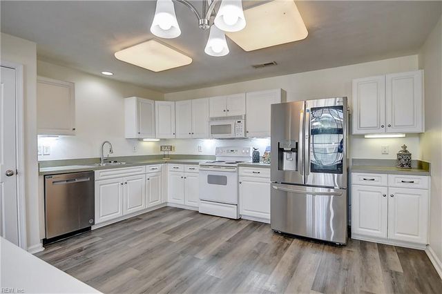 856 Point Way CT, Virginia Beach, VA 23462