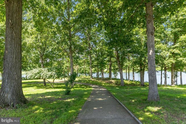 8192 TILLINGHAST LN, Gainesville, VA 20155