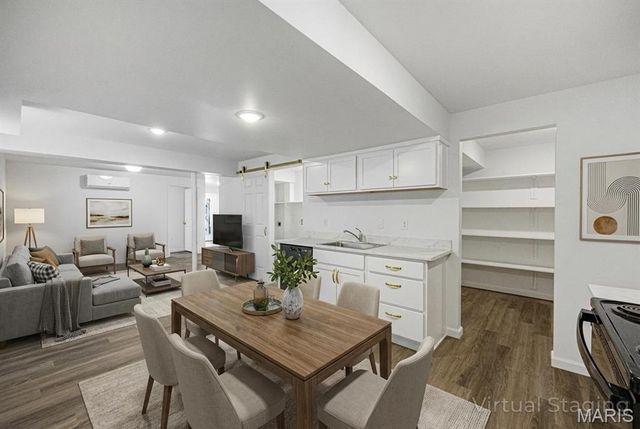 5653 Sun Bear Drive, House Springs, MO 63051