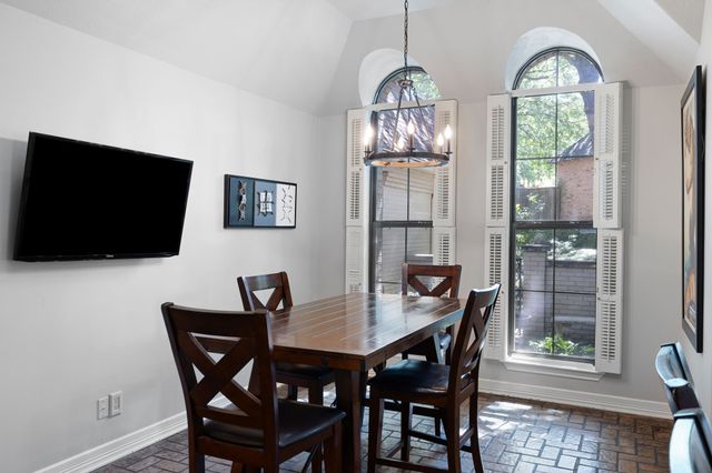 2 Nobhill Drive, Greenville, TX 75402