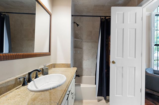 2 Nobhill Drive, Greenville, TX 75402