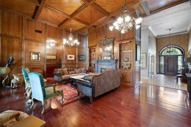 2 Nobhill Drive, Greenville, TX 75402