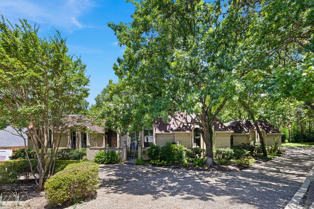 2 Nobhill Drive, Greenville, TX 75402