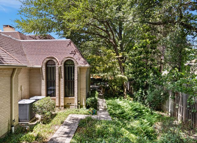 2 Nobhill Drive, Greenville, TX 75402