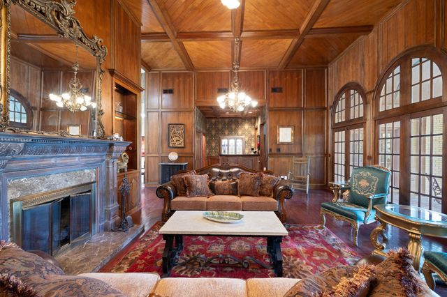 2 Nobhill Drive, Greenville, TX 75402