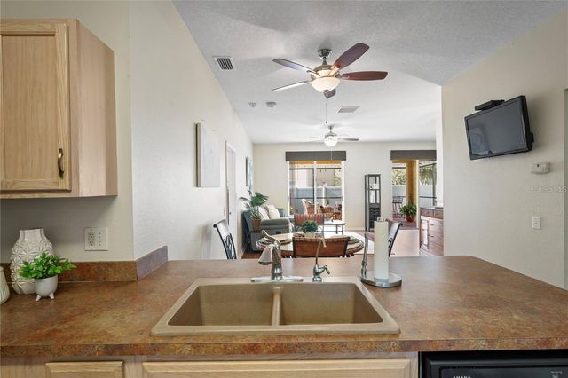 3042 GIANNA WAY, Land O Lakes, FL 34638