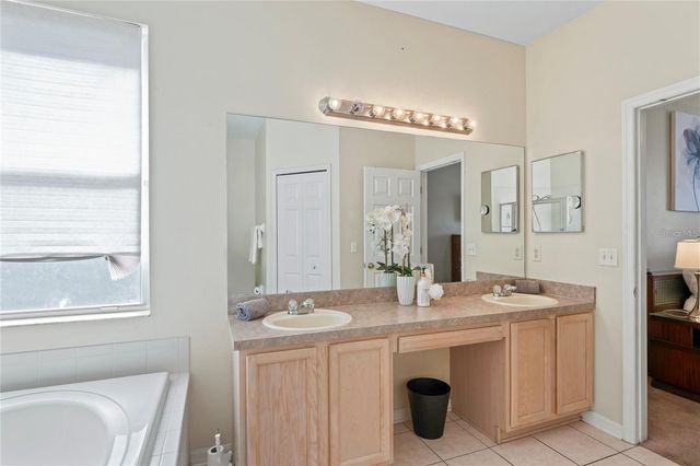 3042 GIANNA WAY, Land O Lakes, FL 34638