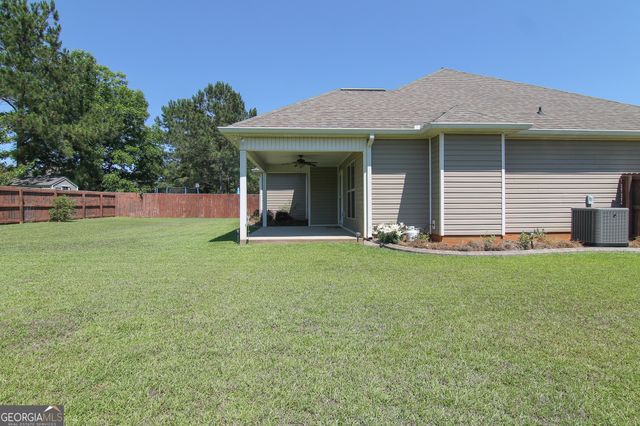 124 Highland Point Drive, Kathleen, GA 31047