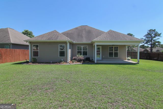124 Highland Point Drive, Kathleen, GA 31047