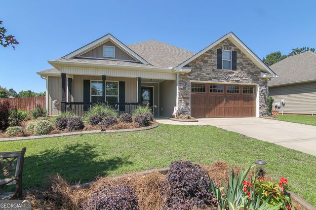 124 Highland Point Drive, Kathleen, GA 31047