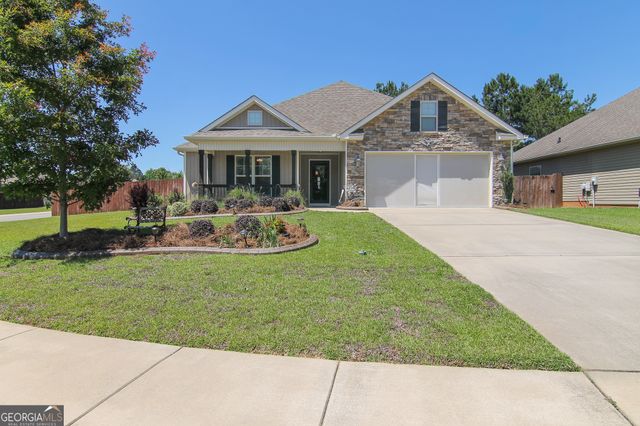 124 Highland Point Drive, Kathleen, GA 31047