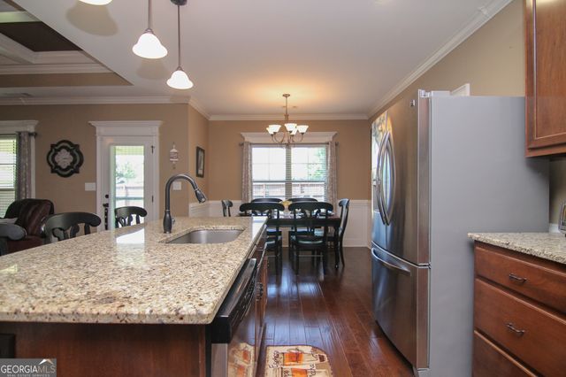 124 Highland Point Drive, Kathleen, GA 31047
