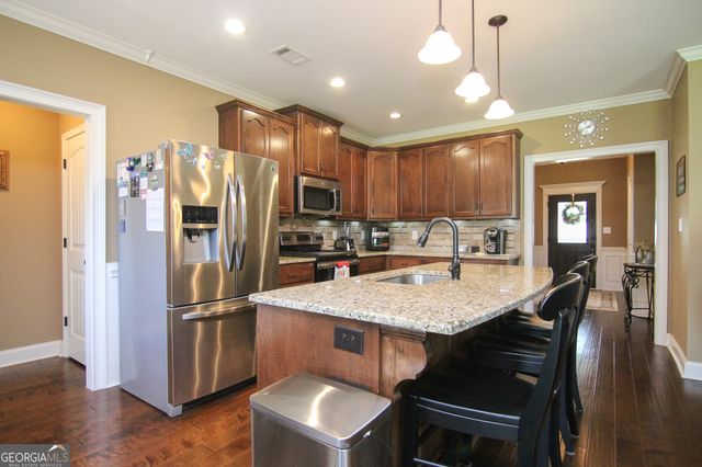 124 Highland Point Drive, Kathleen, GA 31047