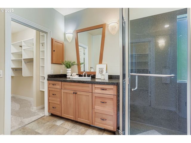 2436 Nw BENSON Ln, Portland, OR 97229