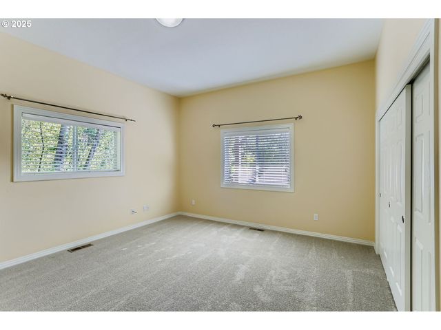 2436 Nw BENSON Ln, Portland, OR 97229
